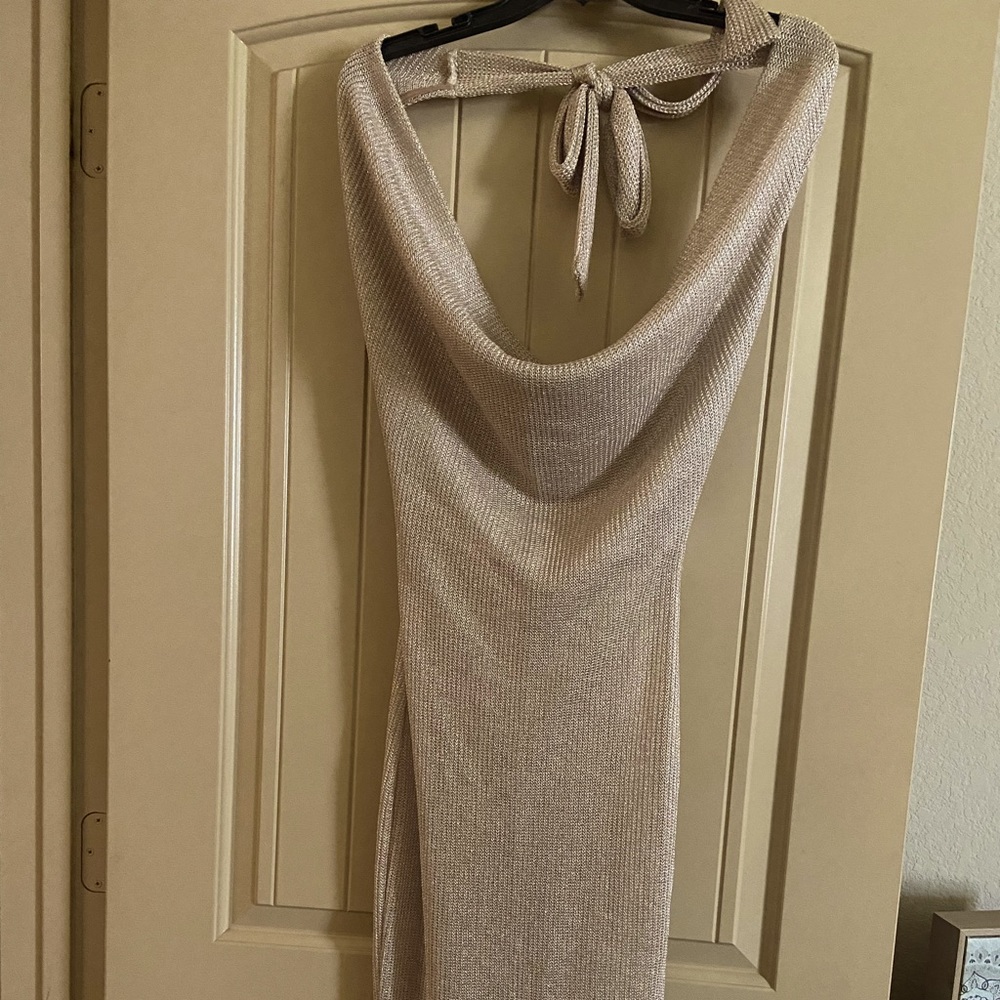 Sexy mid length halter top dreas